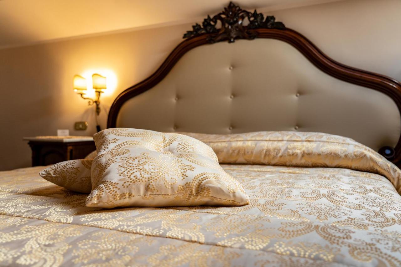 Real Borbone Bed & Breakfast Caserta Exterior photo